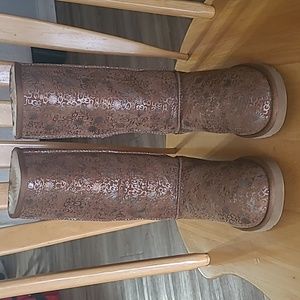 Rare Like New Tall brown Ugg boots w/glittery Ugg print all over